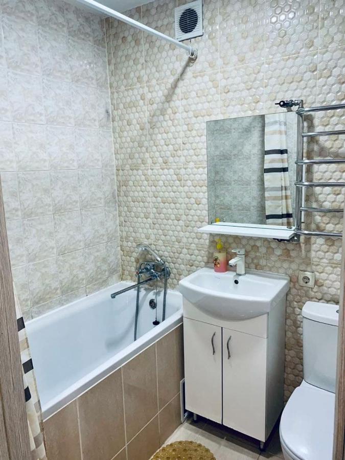 Квартира -Студия В Центре Khmelʼnytsʼkyy Exteriör bild